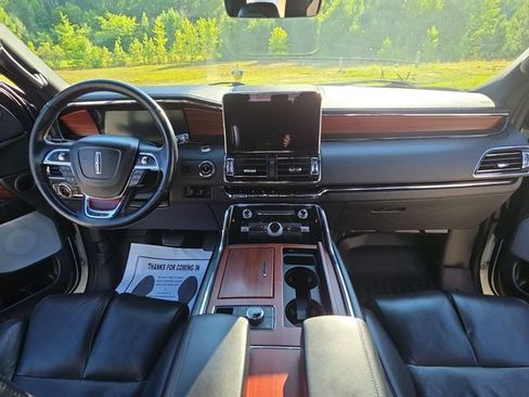 Used 2021 Lincoln Navigator L Reserve AWD/4WD image 10