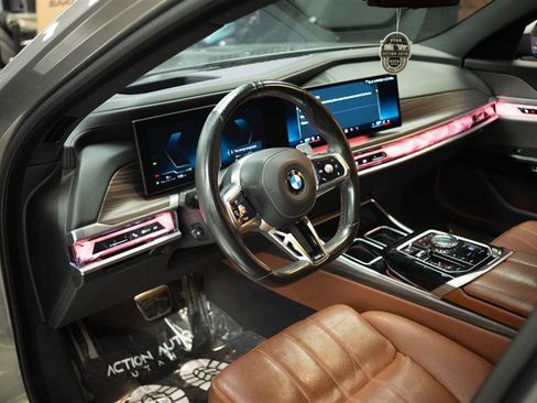 Used 2023 BMW 760i xDrive AWD/4WD image 10
