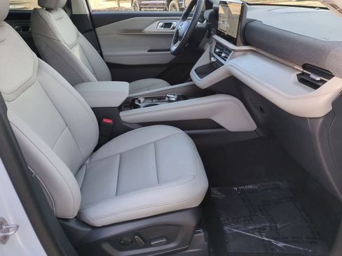 New 2026 Ford Explorer Active w/ Active Comfort Package image 23