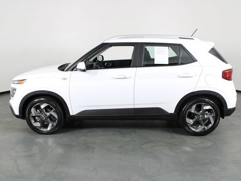 Certified 2026 Hyundai Venue SEL FWD image 11