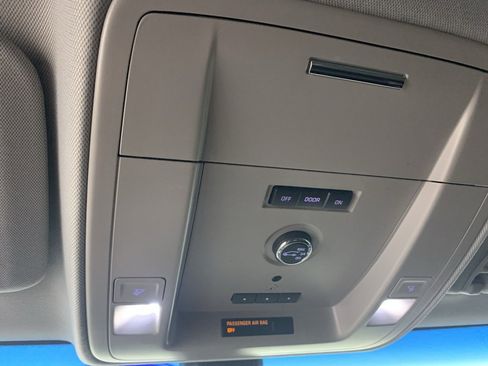 Used 2017 GMC Yukon SLE w/ SLE Value Package image 27