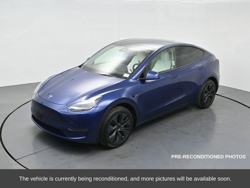Used 2025 Tesla Model Y Long Range image 52