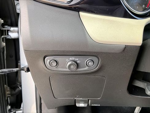 Used 2023 Buick Encore GX Preferred w/ Cold Weather Comfort Package FWD image 33