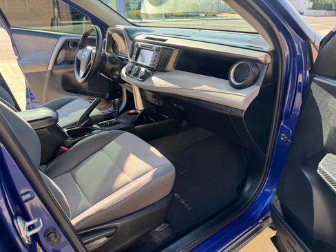Used 2014 Toyota RAV4 LE FWD image 11