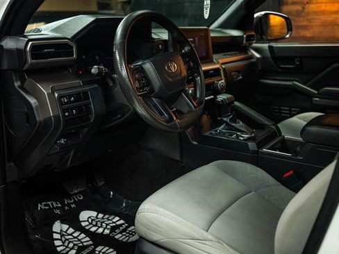 Used 2024 Toyota Tacoma SR5 AWD/4WD image 8