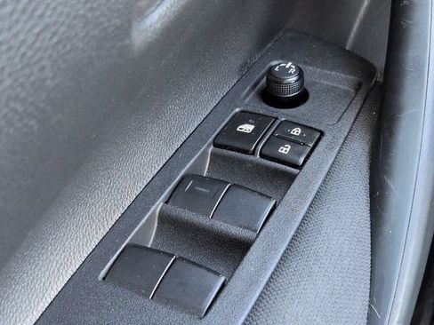 Certified 2025 Toyota Corolla LE FWD image 21