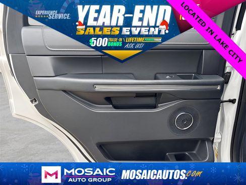 Used 2024 Ford Expedition XLT image 19