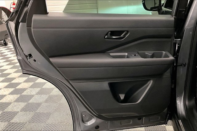 New 2026 Nissan Pathfinder SV FWD image 32