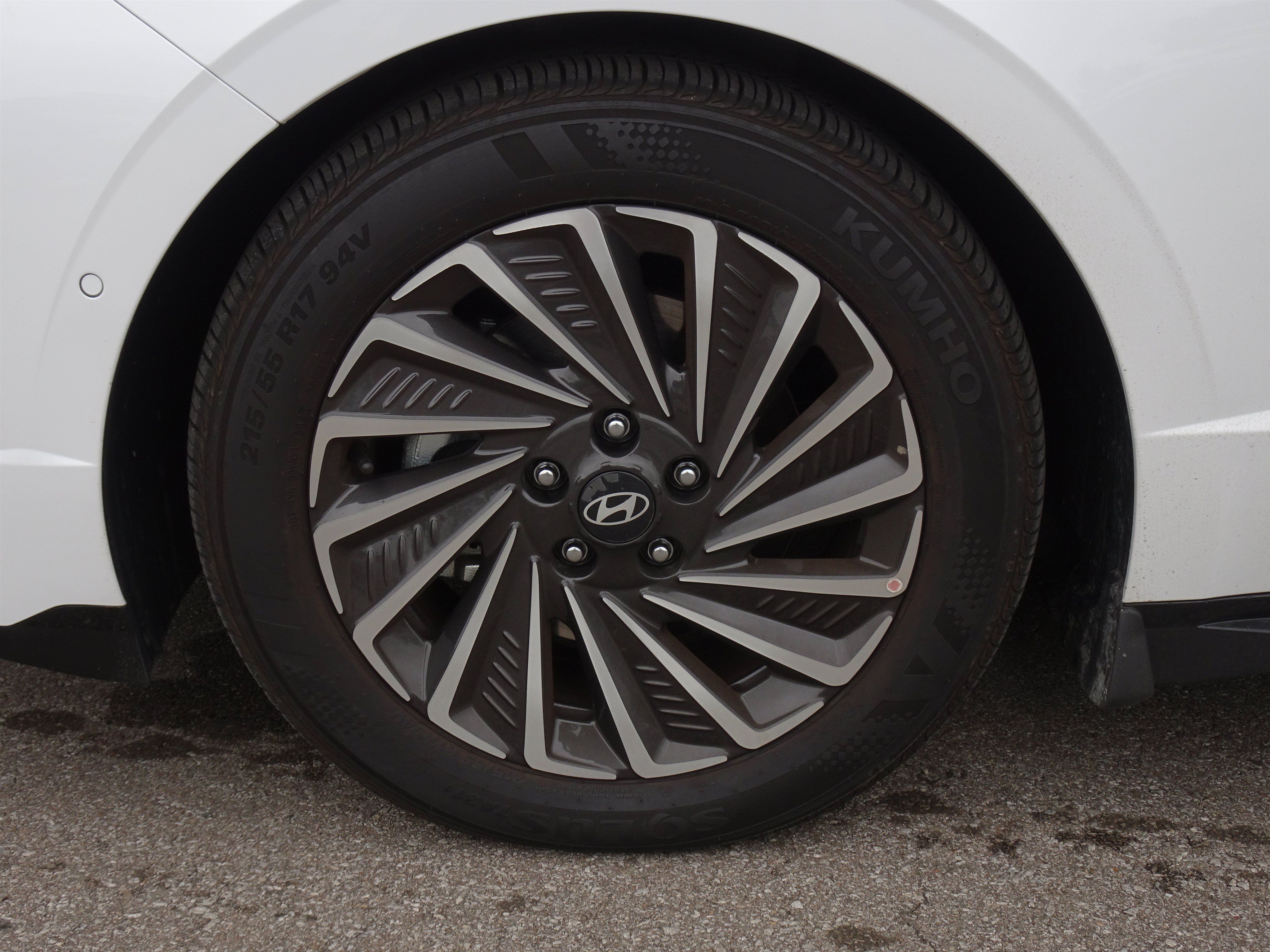 Used 2026 Hyundai Sonata Limited FWD image 11