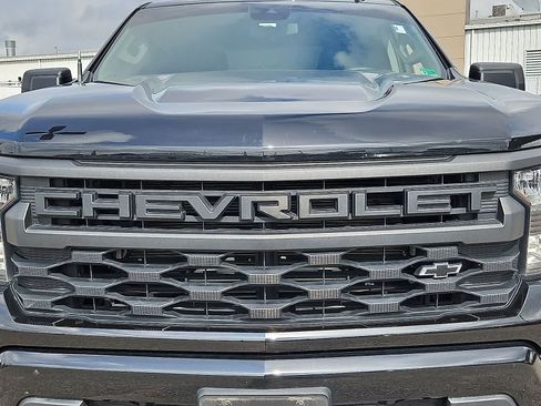 Used 2023 Chevrolet Silverado 1500 Custom AWD/4WD image 33