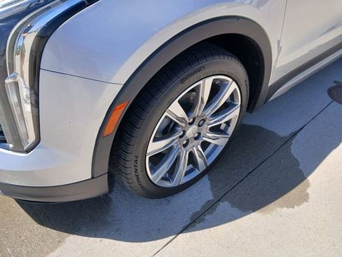 Used 2020 Cadillac XT4 Premium Luxury AWD/4WD image 9
