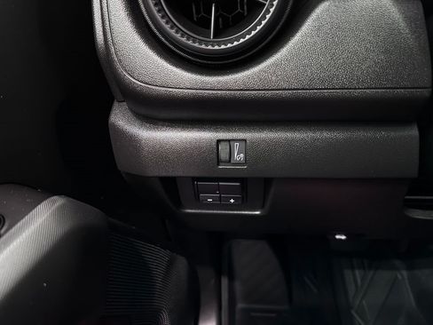 Certified 2025 Chevrolet Colorado Trail Boss AWD/4WD image 25