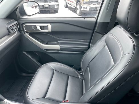 Used 2023 Ford Explorer XLT w/ Equipment Group 202A image 21