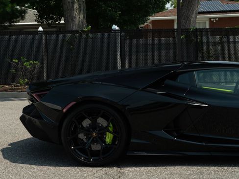 Used 2024 Lamborghini Revuelto AWD/4WD image 39
