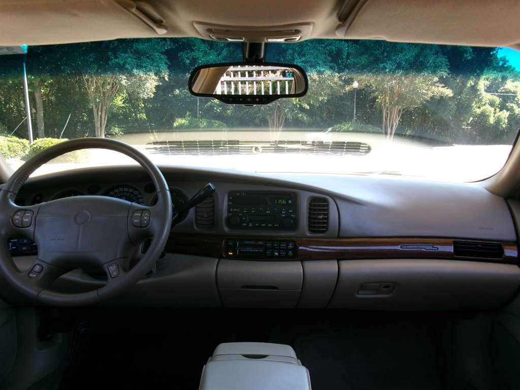 Used 2005 Buick Le Sabre Custom w/ Leather and Comfort Group FWD image 14