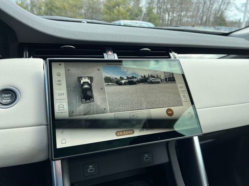 New 2025 Land Rover Discovery Sport S image 19
