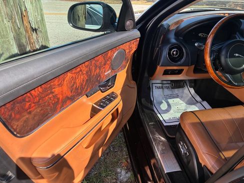 Used 2012 Jaguar XJ Supercharged image 6