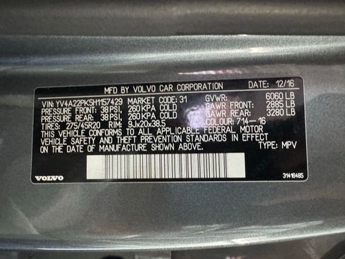 Used 2017 Volvo XC90 T6 Momentum w/ Vision Package image 25