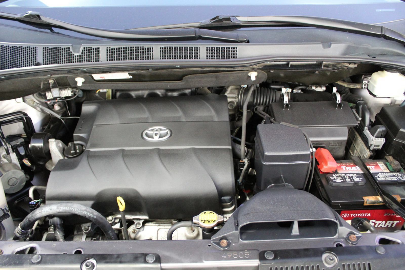 Used 2013 Toyota Sienna XLE FWD image 36