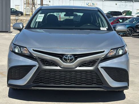 Used 2023 Toyota Camry SE image 8