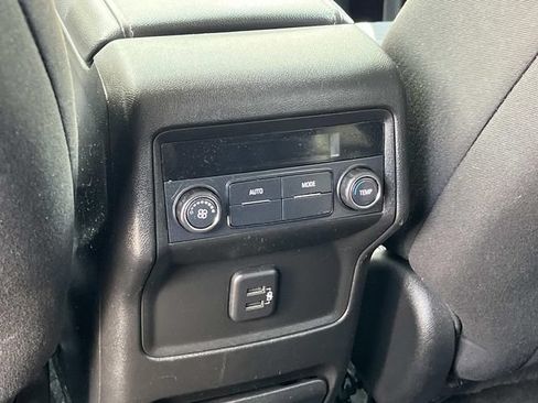 Used 2019 GMC Acadia SLE w/ LPO, Floor Liner Package AWD/4WD image 18