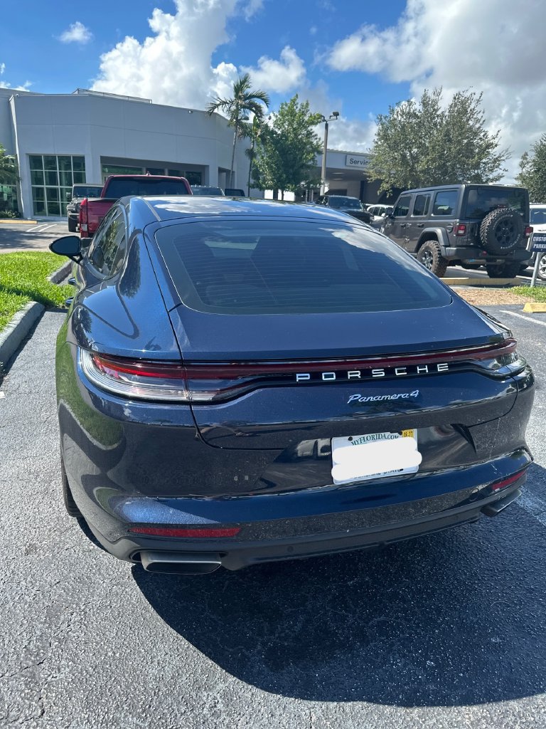 Used 2022 Porsche Panamera 4 AWD/4WD image 2