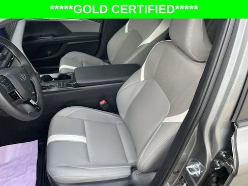 Certified 2025 Toyota Camry SE FWD image 17
