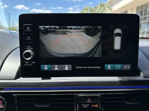 Used 2023 Honda Pilot Touring image 25