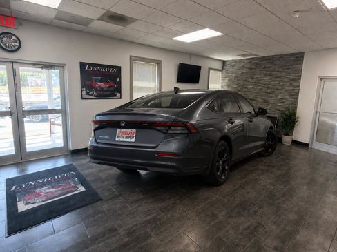 Used 2025 Honda Accord SE image 6