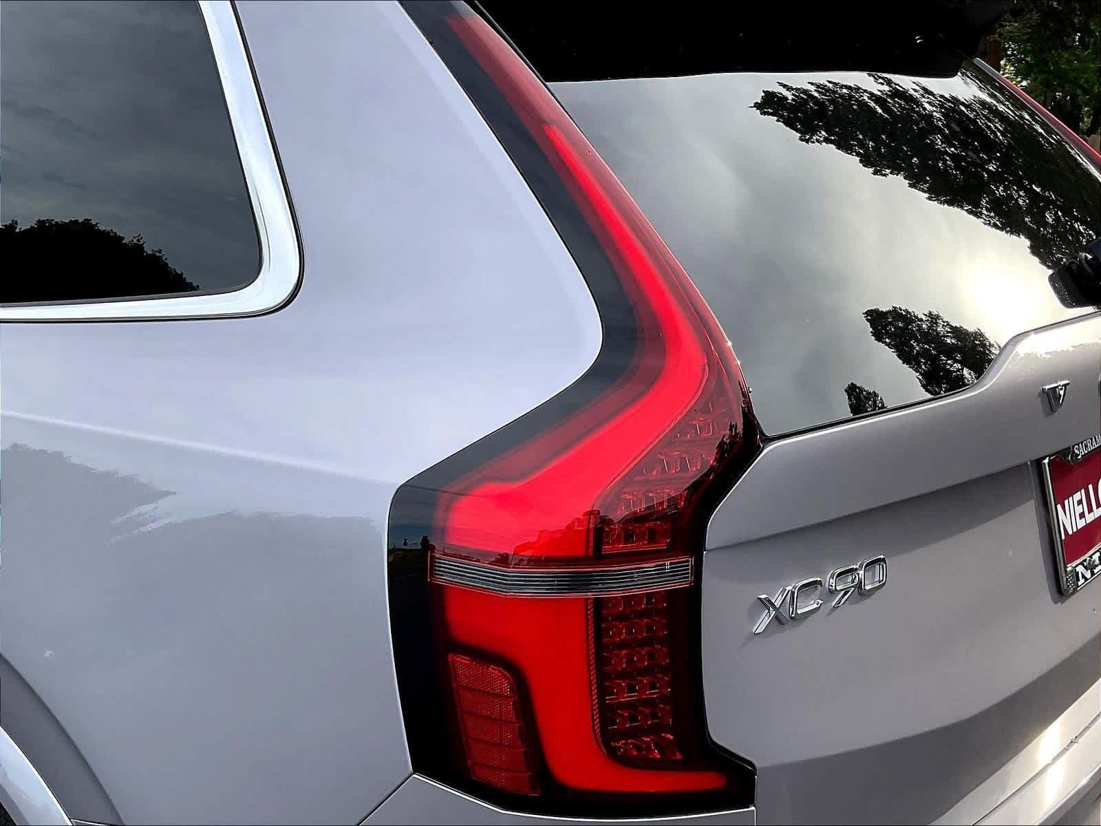 New 2026 Volvo XC90 B5 Plus w/ Protection Package AWD/4WD image 25