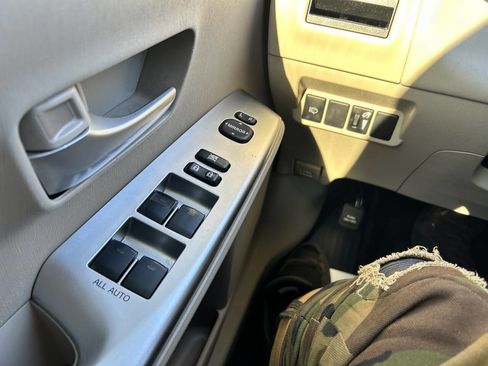 Used 2013 Toyota Prius V Two image 18