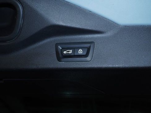 Used 2023 BMW X7 xDrive40i w/ Executive Package image 11