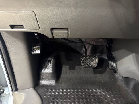 Used 2020 Nissan NV 2500 SV RWD image 95