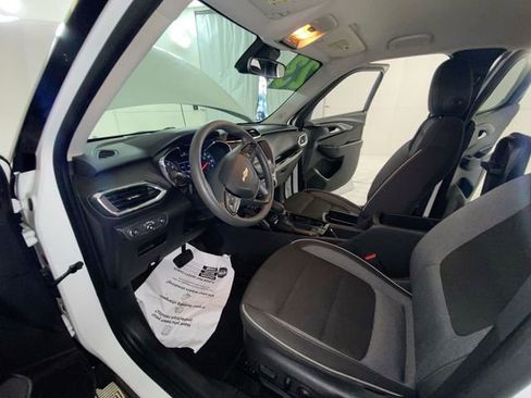 Used 2023 Chevrolet TrailBlazer LT FWD image 27