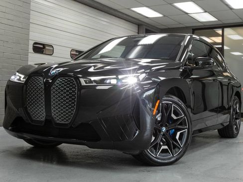 Used 2024 BMW iX xDrive50 w/ Premium Package AWD/4WD image 2