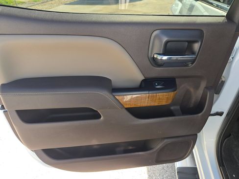 Used 2018 GMC Sierra 1500 SLT w/ Enhanced Driver Alert Package RWD image 14