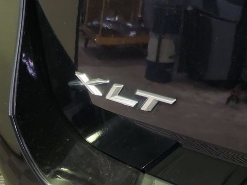 Used 2023 Ford Explorer XLT w/ Equipment Group 202A AWD/4WD image 30
