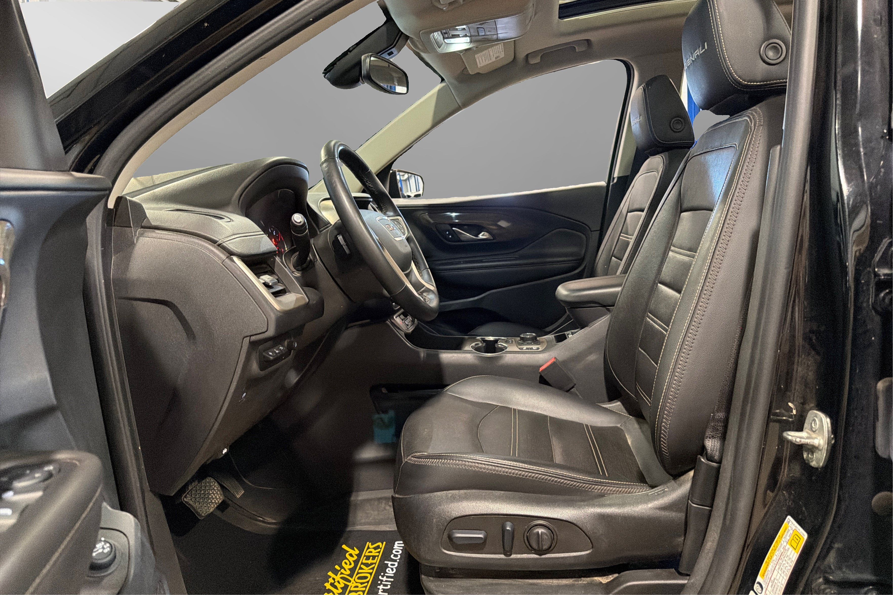 Used 2023 GMC Terrain Denali w/ Black Diamond Edition AWD/4WD image 19