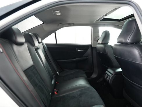 Used 2015 Toyota Camry XSE w/ Advanced Technology Package FWD image 40