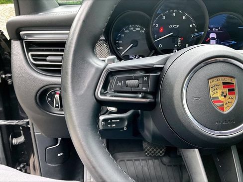 Certified 2022 Porsche Macan GTS AWD/4WD image 23