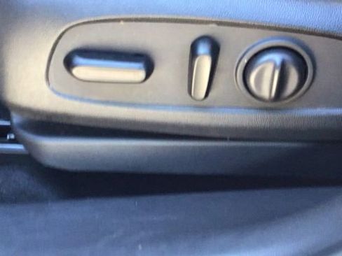 Used 2020 Buick Encore GX Essence w/ Experience Buick Package image 18