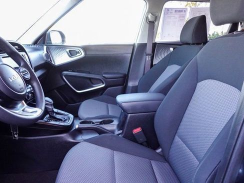 Used 2023 Kia Soul LX w/ Option Group 015 image 11