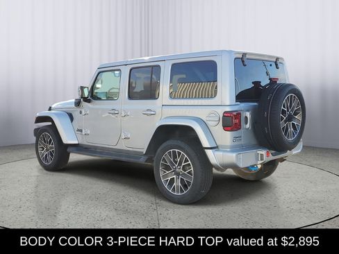 Used 2023 Jeep Wrangler Unlimited Sahara image 5