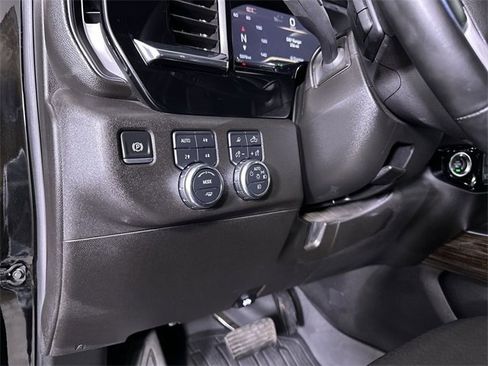 New 2025 GMC Sierra 1500 Elevation image 18