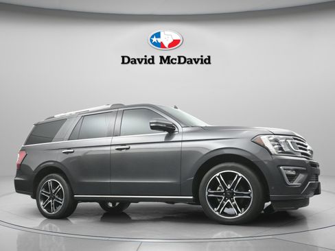Used 2020 Ford Expedition Limited w/ Texas Edition Package RWD image 32