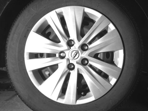 Used 2025 Nissan Sentra S image 15