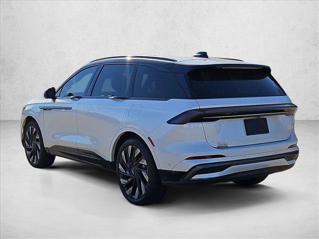 Used 2024 Lincoln Nautilus Reserve w/ Equipment Group 202A AWD/4WD image 8