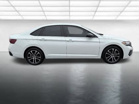 Used 2022 Volkswagen Jetta Sport image 29