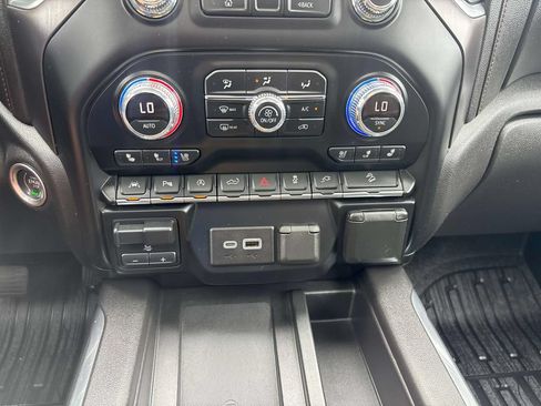 Used 2019 GMC Sierra 1500 AT4 w/ AT4 Premium Package AWD/4WD image 30