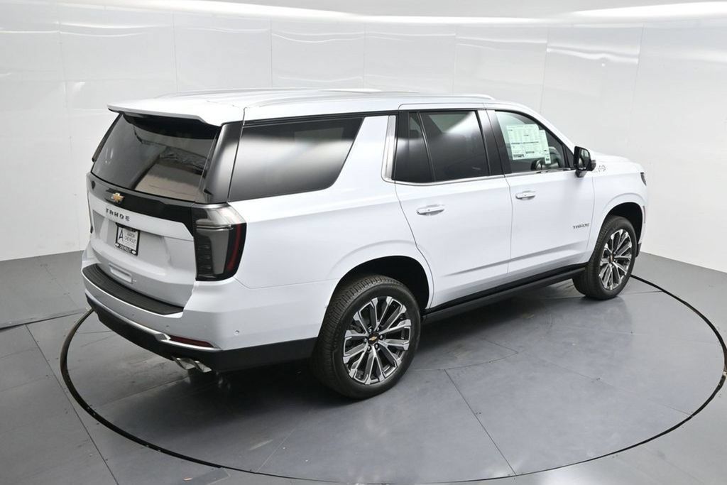 New 2026 Chevrolet Tahoe High Country AWD/4WD image 10